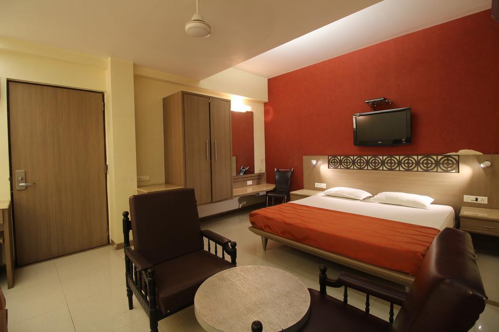 Hotel Samrat Bombaim Quarto foto