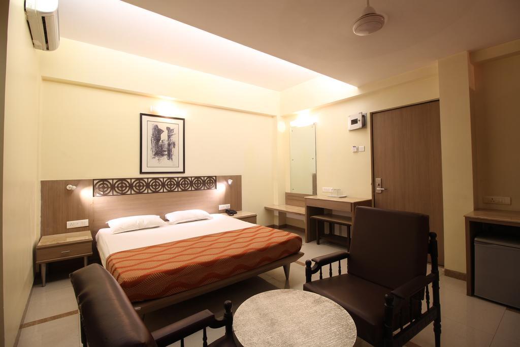 Hotel Samrat Bombaim Quarto foto
