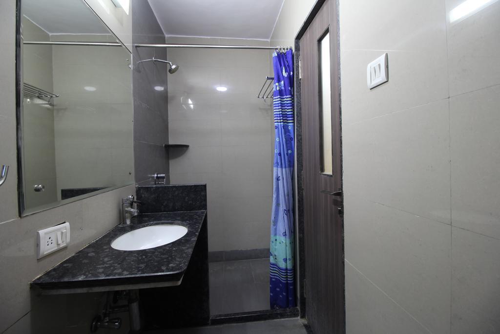 Hotel Samrat Bombaim Quarto foto