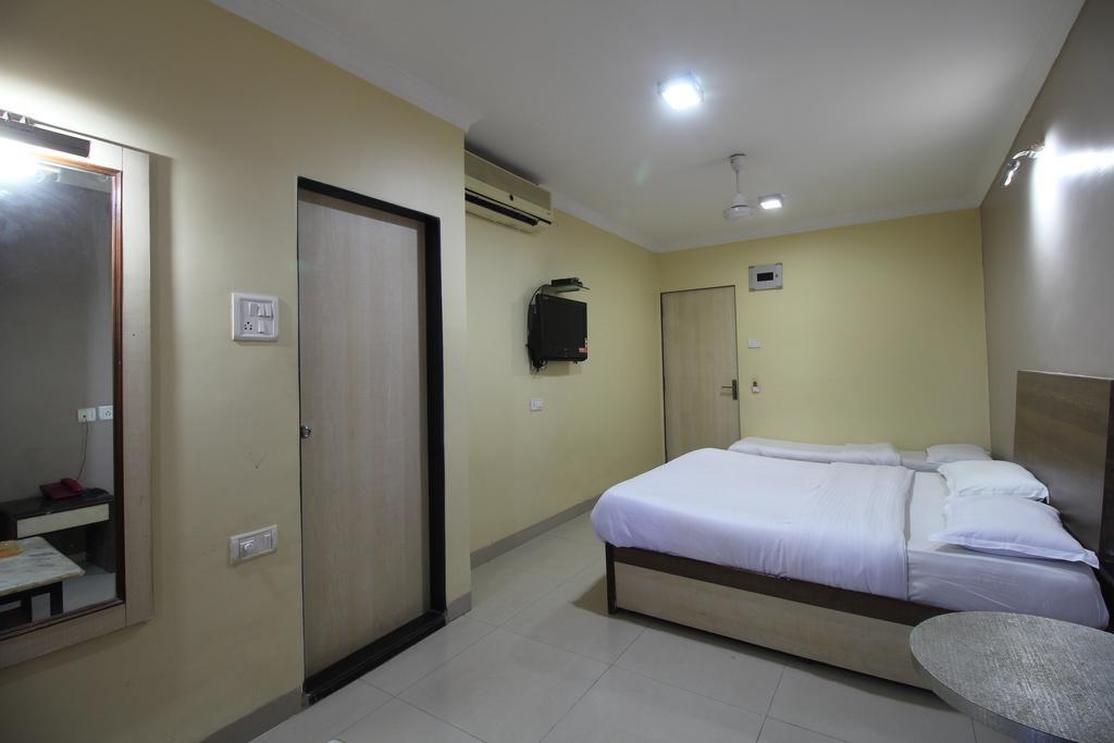 Hotel Samrat Bombaim Quarto foto
