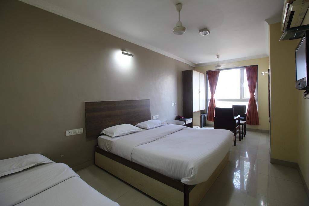 Hotel Samrat Bombaim Quarto foto